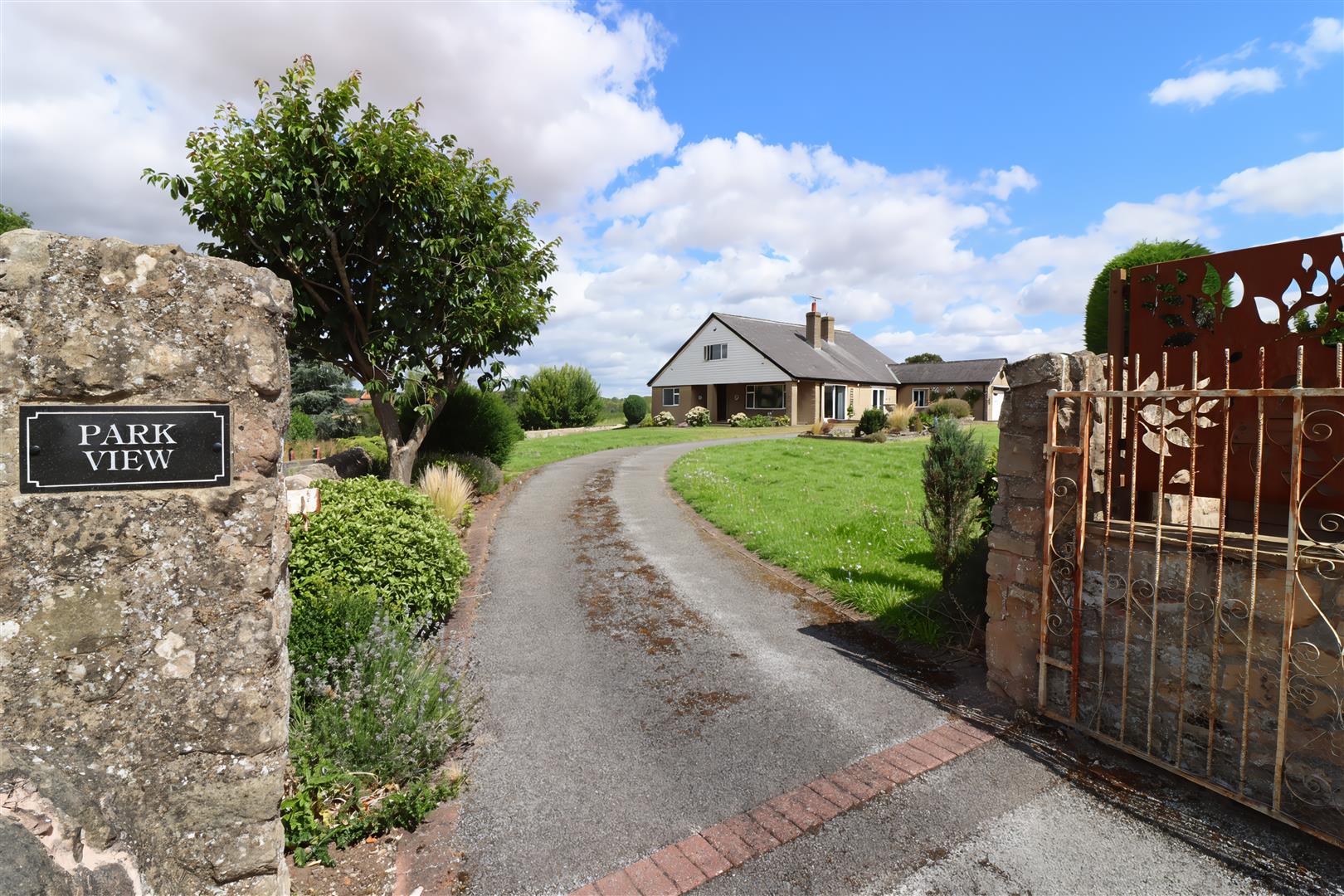 3 bed property in Bassett Hill, Mansfield